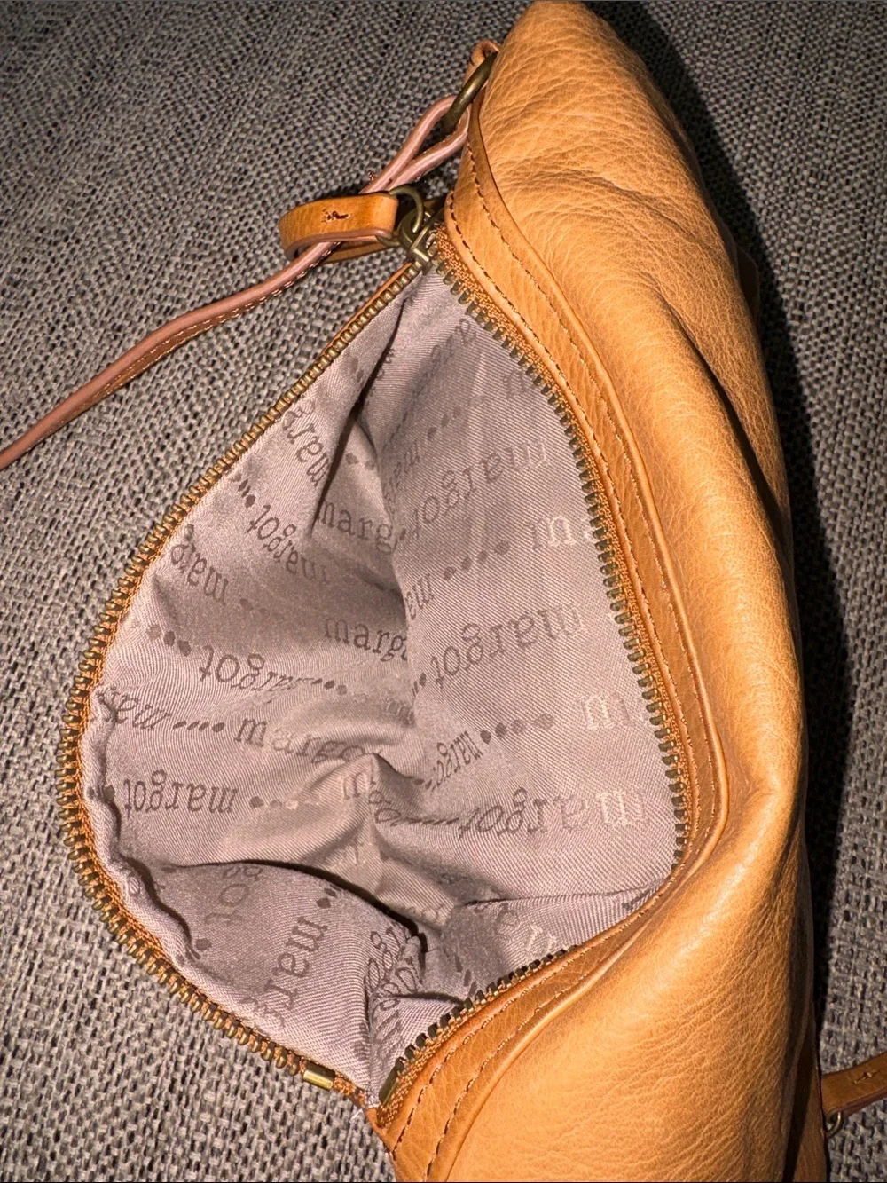 MARGOT NEW YORK 100% LEATHER FOLD DOWN CROSSBODY